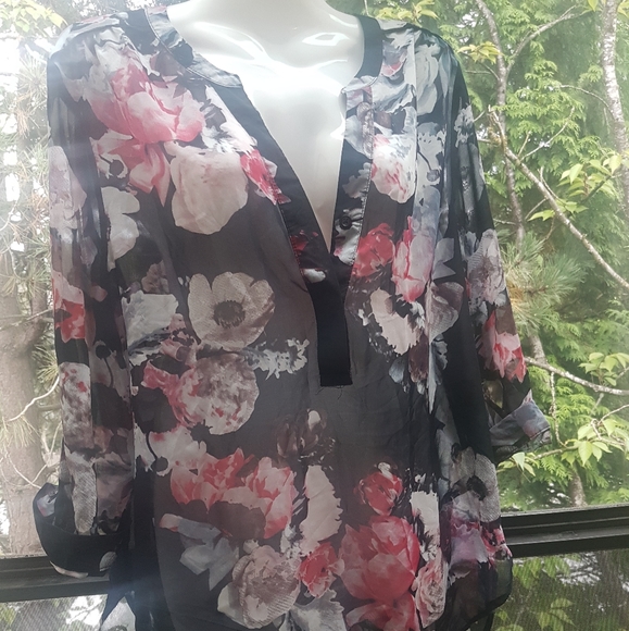 EUC M George sheer floral 3/4 sleeve blouse - Picture 2 of 5
